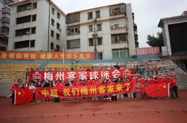 国产欧美亚洲精品第二区首页